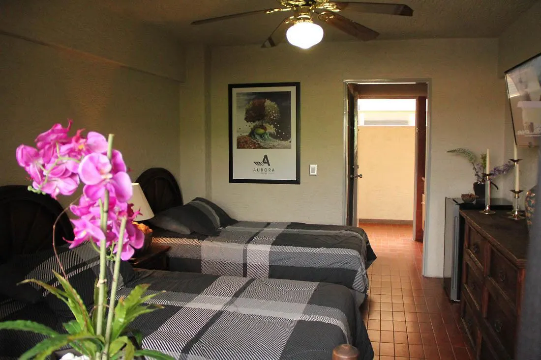 Aurora Suites Zapopan 3*,